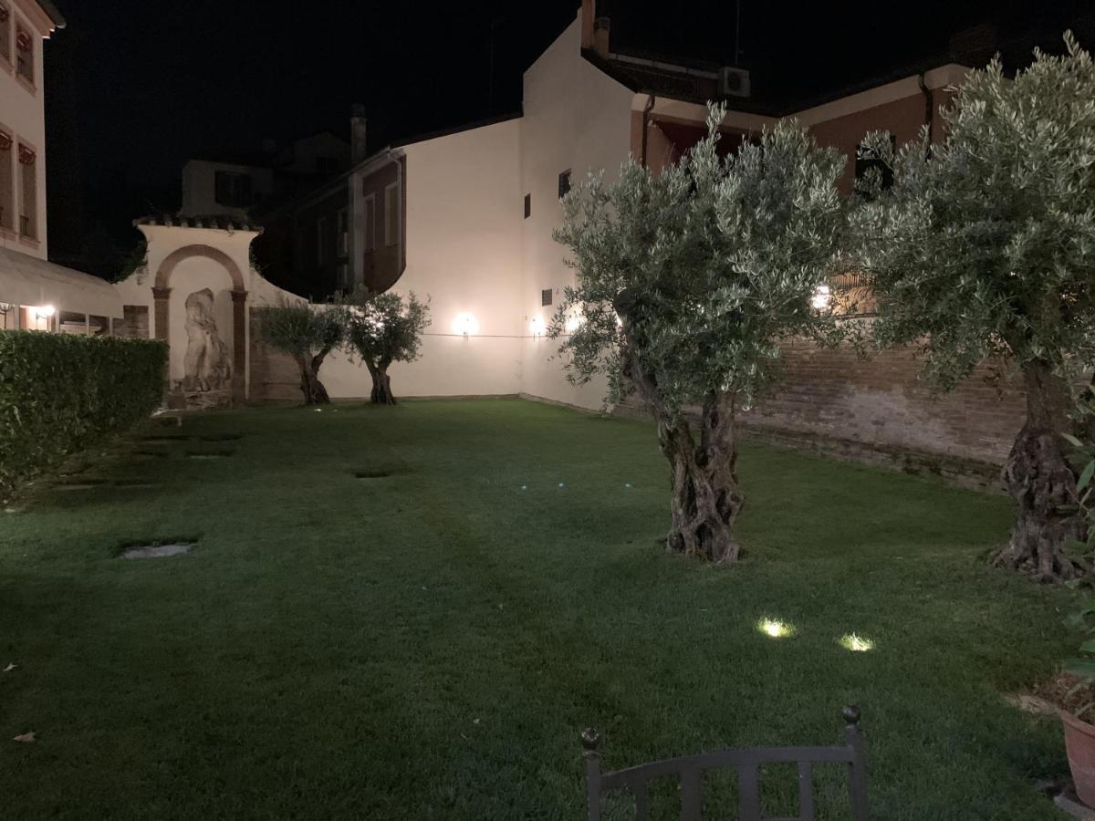 Princess Art Hotel Ferrara Exterior foto